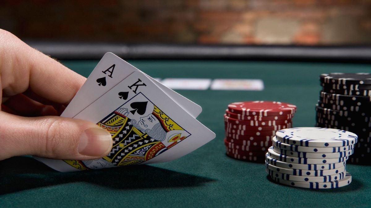 10 Basic Poker Strategy Tips for Beginners - MobbiTech